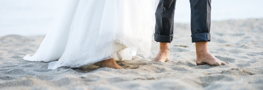Beach Wedding Attire Tips On What To Wear To A Beach Wedding