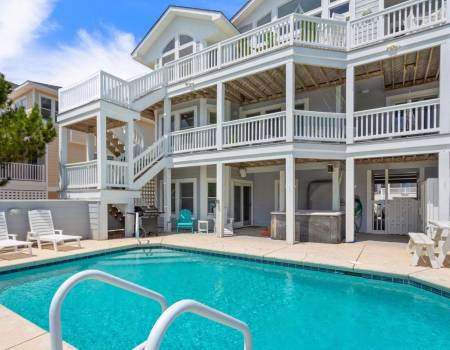 6-Bedroom home on the OBX with a pool - Wave Rider