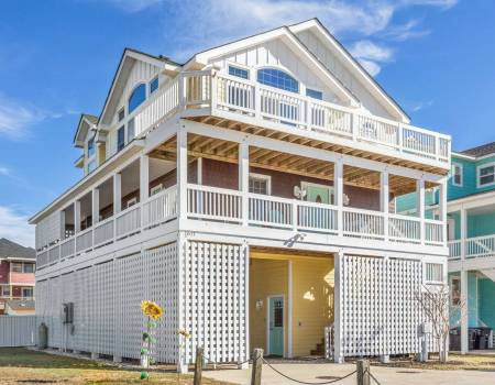Three story home on the OBX - Sunflower Siesta